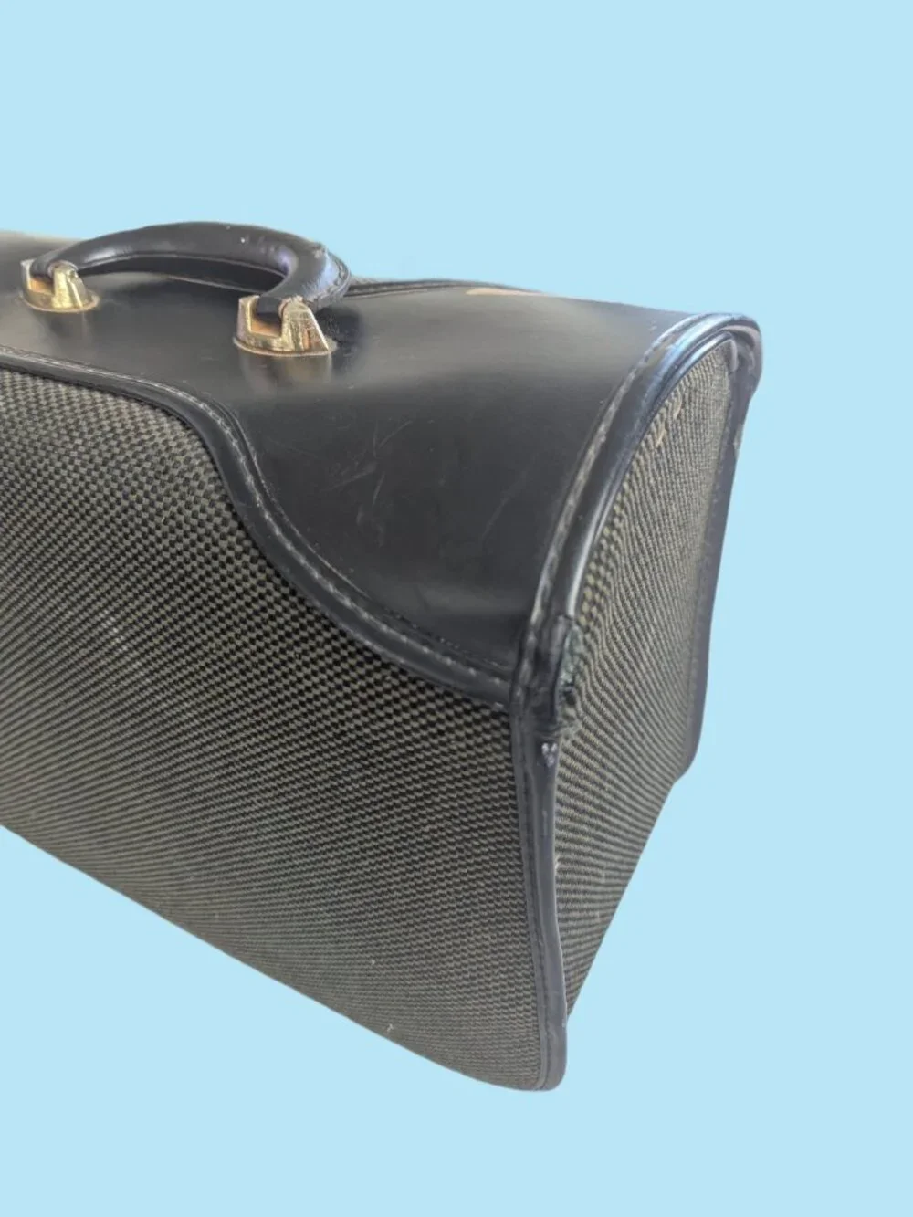 Vintage Tweed Locking Case - top loading